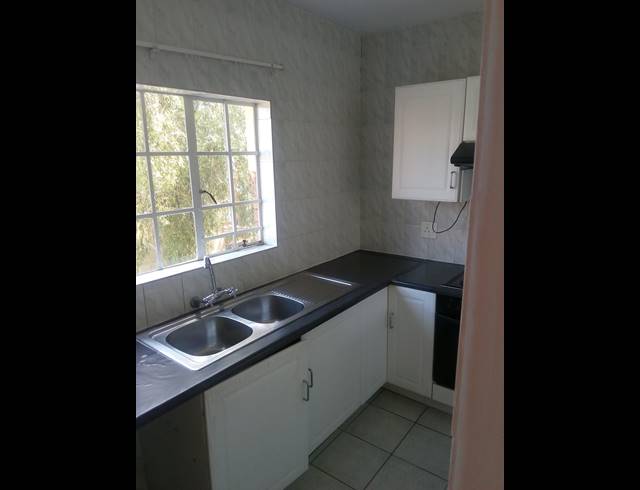 3 BEDROOM SECTIONAL TITLE TO LET IN ELARDUSPARK
